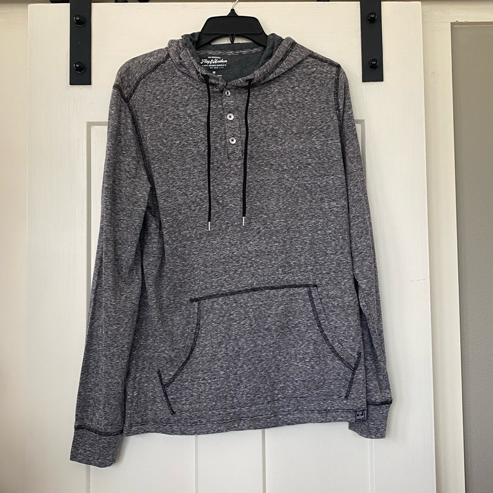 NWT Men’s Pullover